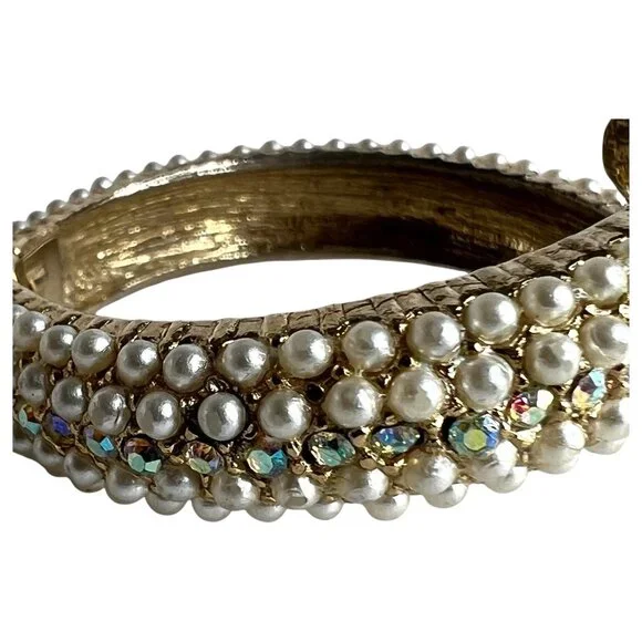 Vintage Faux Pearl And Rhinestone Hinged Bracelet Gold Tone Cuff Wrap Clamper - Picture 8 of 10